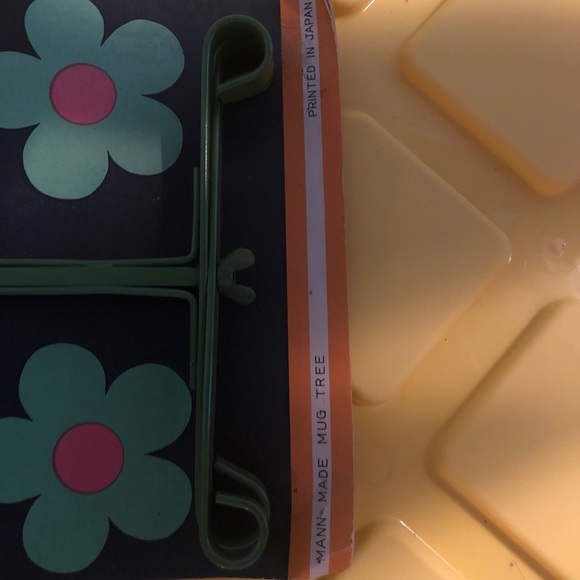 Vintage Metal Mug Tree - Picture 2 of 4